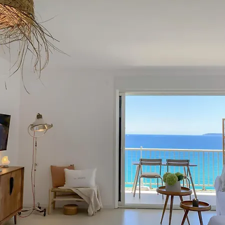 Le Lavandou, La Vue, La Vie! Apartment *