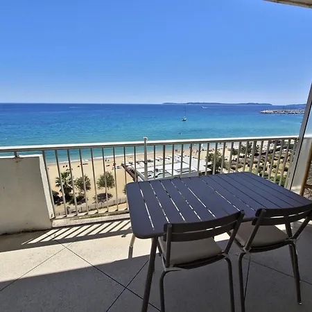 Apartment Le Lavandou, La Vue, La Vie!
