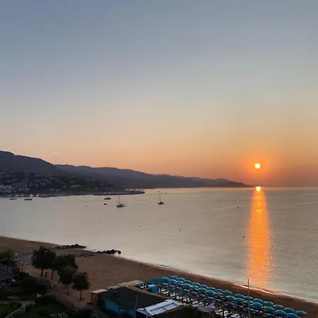 Apartment Le Lavandou, La Vue, La Vie! *